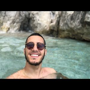 Meet your Posher, Bleron